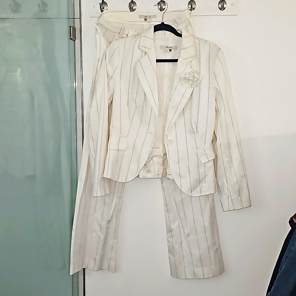 Zara Womens One Button Blazer and Pant Suit, Cream/ Striped